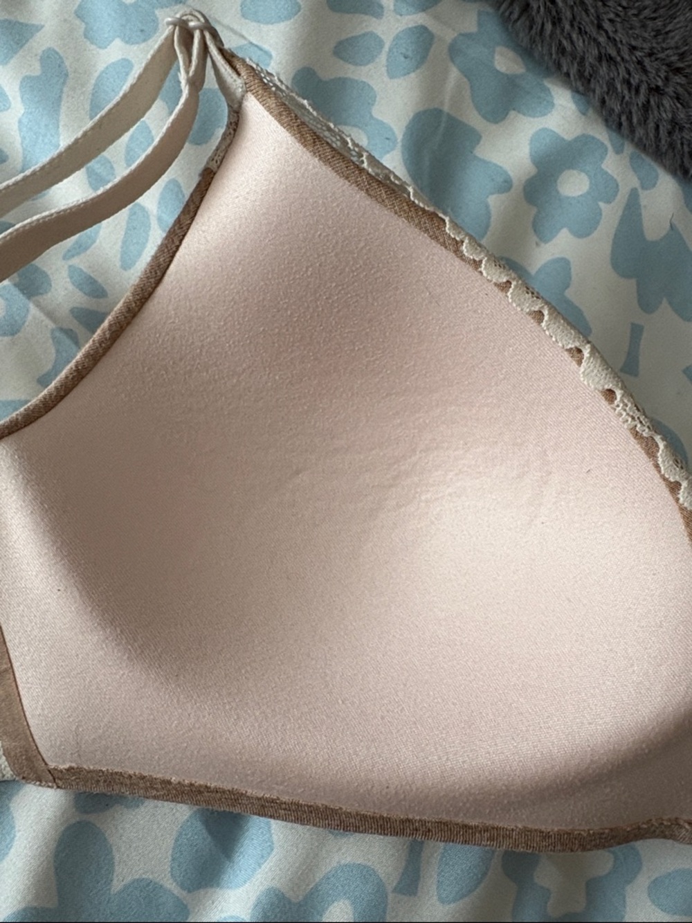 EUC PINK Everyday Lace-Trim Lightly Padded Wireless Bra Light Beige 34C - Picture 5 of 8